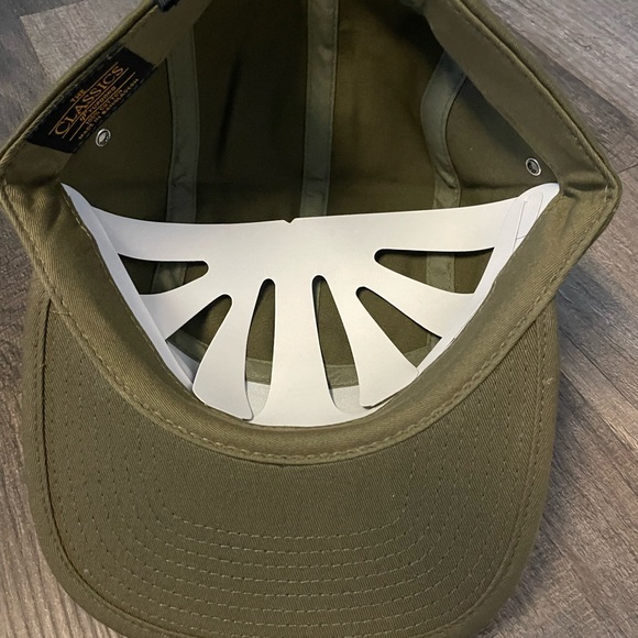 New Army Green Classic Hat - Picture 3 of 5